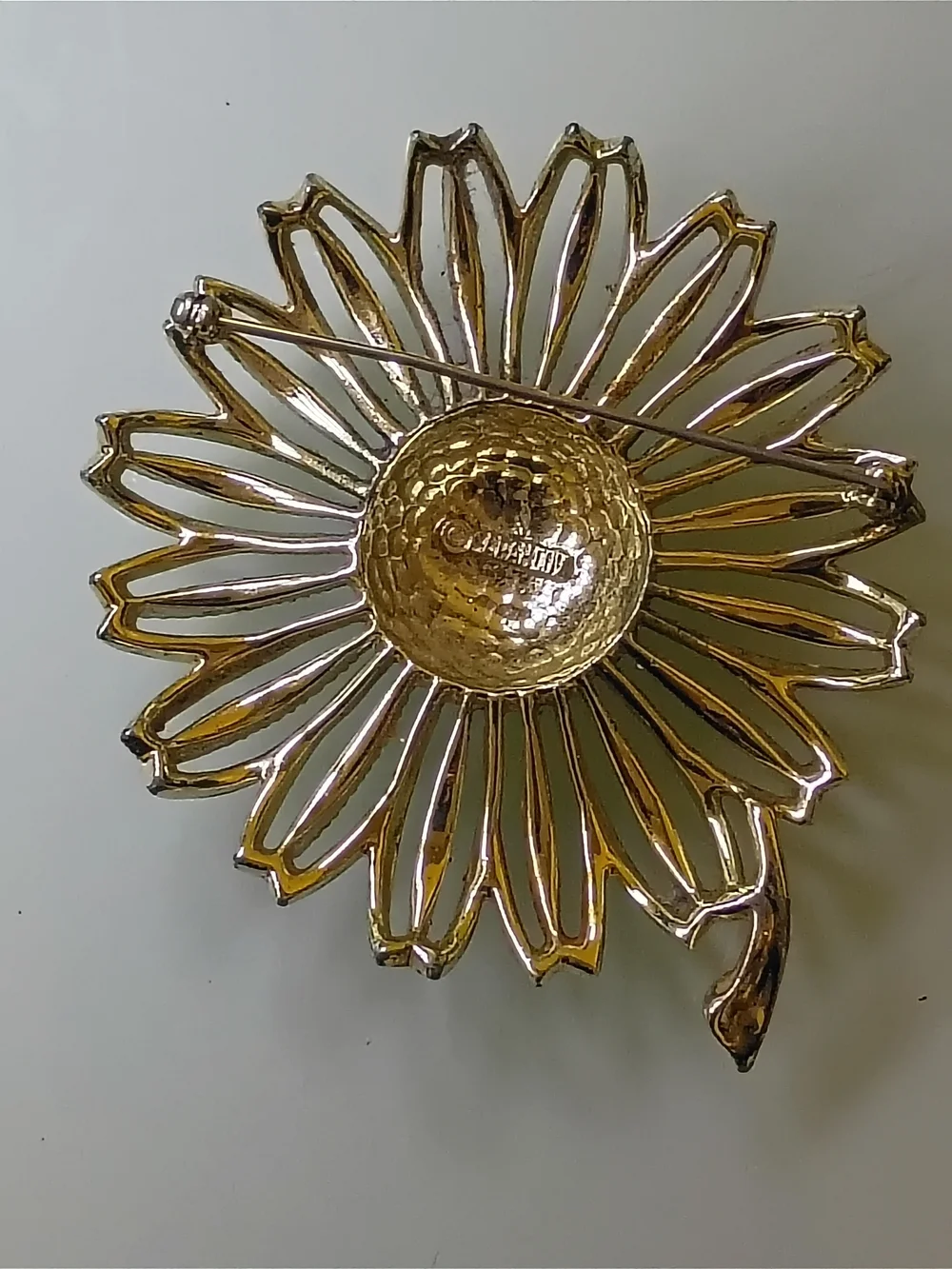 Gold Tone Daisy Flower Sarah Cov Brooch- Women Accessories